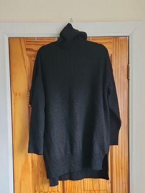 H&M Black Ribbed Turtleneck Sweater